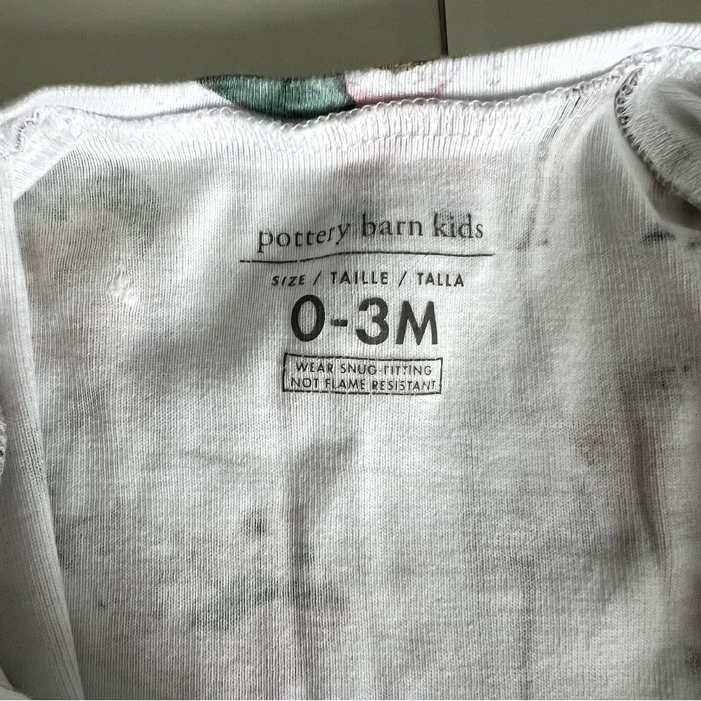 0-3M🎅🏻 Pottery Barn Kids Organic Blush Heritage Santa Footie Pajamas